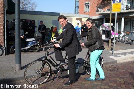 22-03-2012__opening_fietsservicepunt_t_konkeltje_dijkstraat_01_.jpg